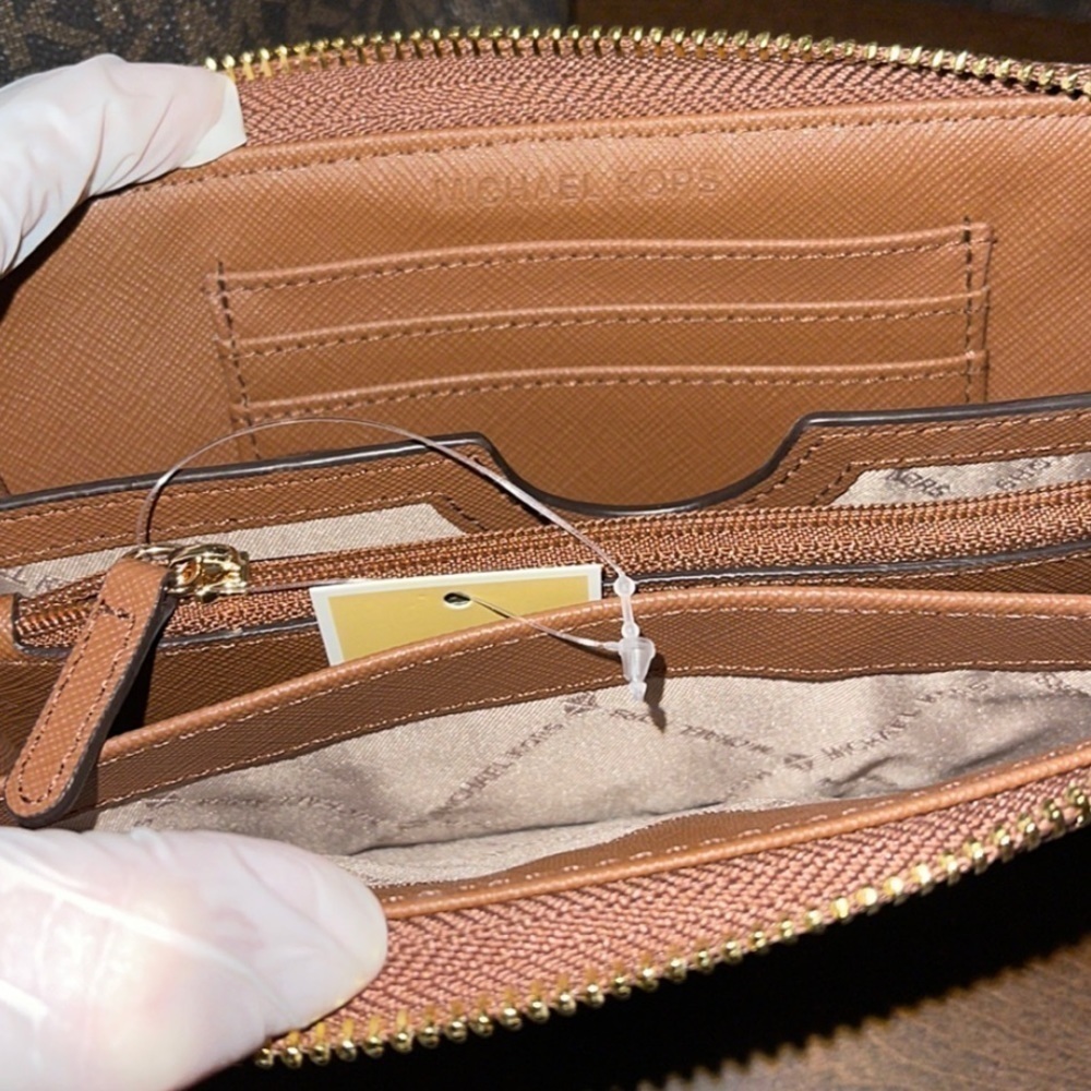 NWT Michael Kors Jet Set Charm Wallet - Picture 3 of 15
